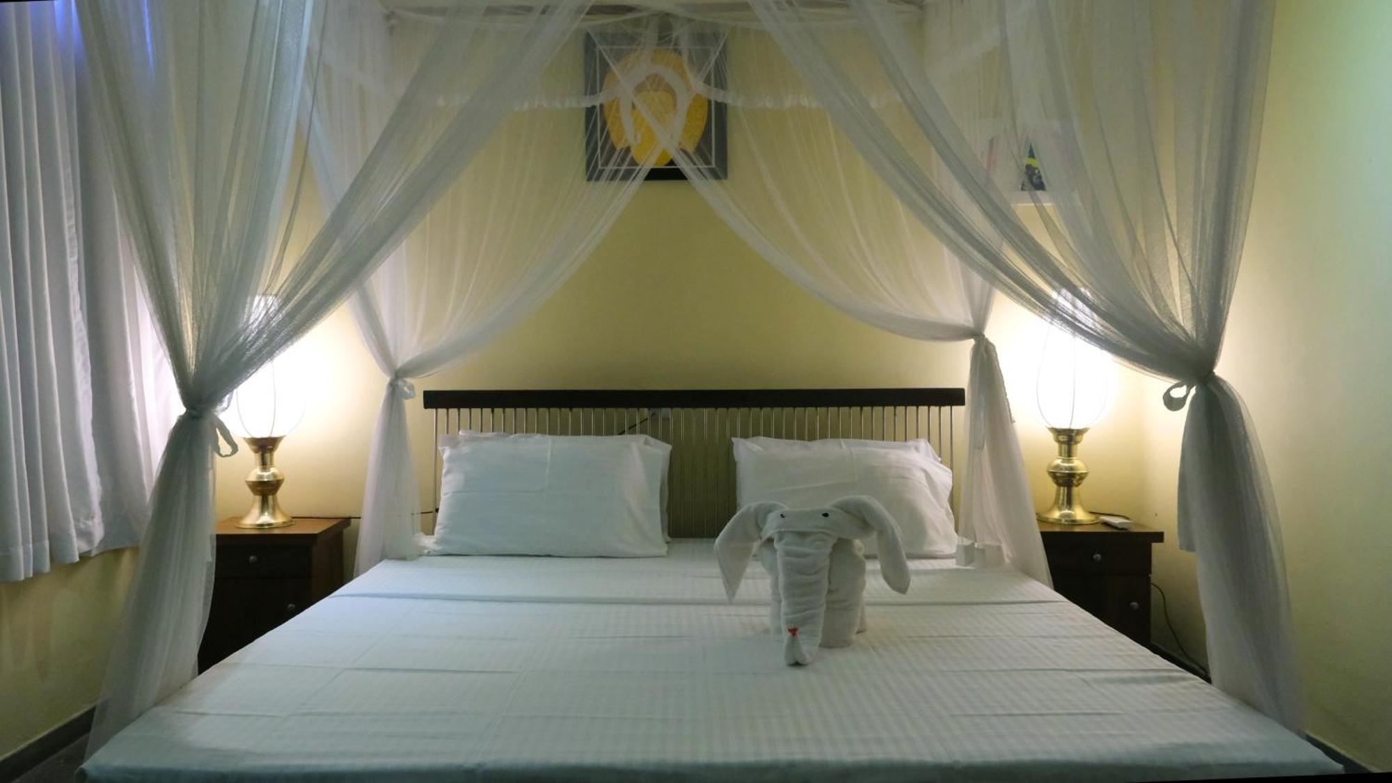 Chandra Villa Ayurveda Resort Bentota Buitenkant foto