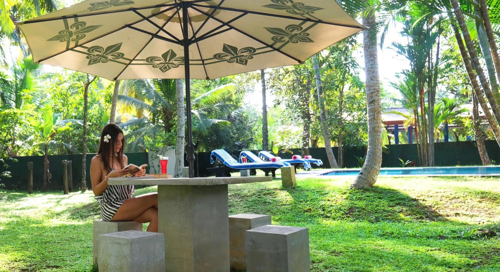 Chandra Villa Ayurveda Resort Bentota Buitenkant foto